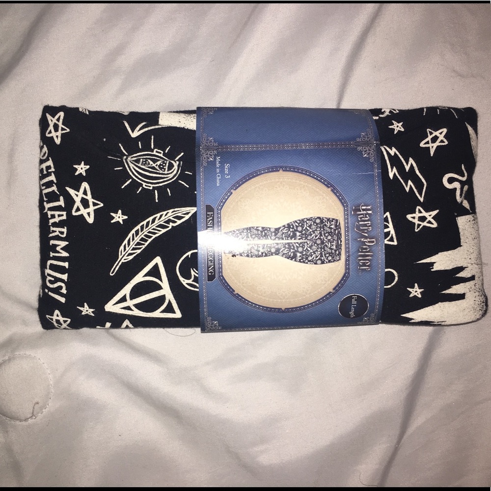 Harry Potter Leggings from Torrid